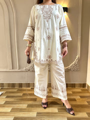 CREAM VILLA