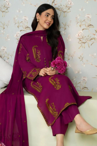 AMBER EMBROIDERED royal lifestyle collections
