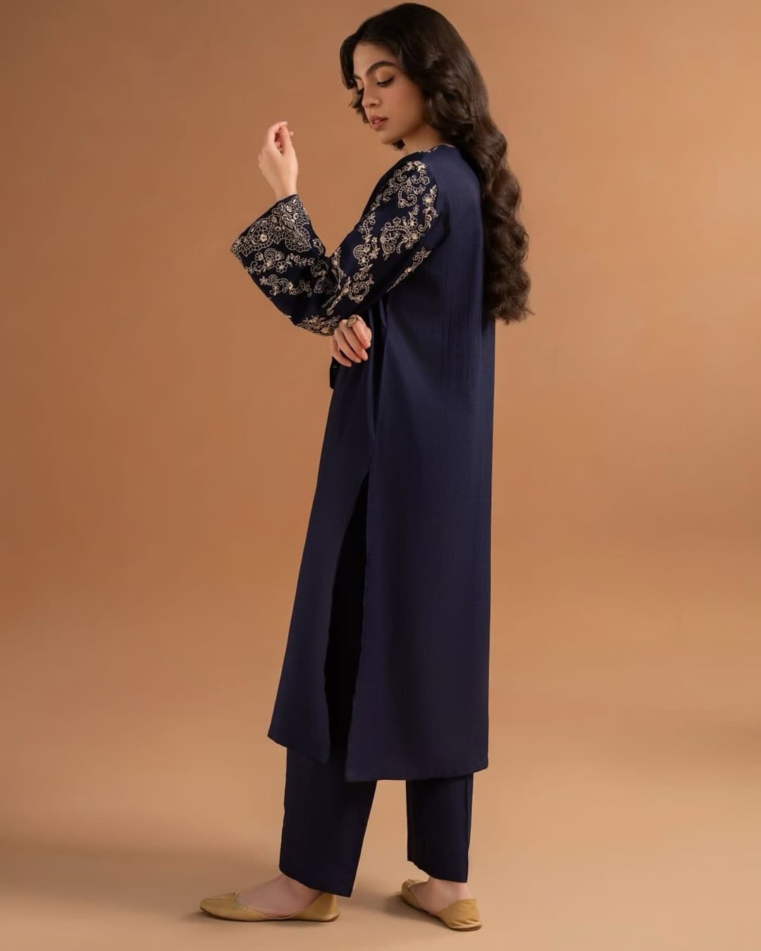 NOVA EMBROIDERY 2-PCS royal lifestyle collections