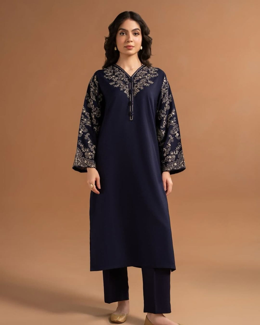 NOVA EMBROIDERY 2-PCS royal lifestyle collections