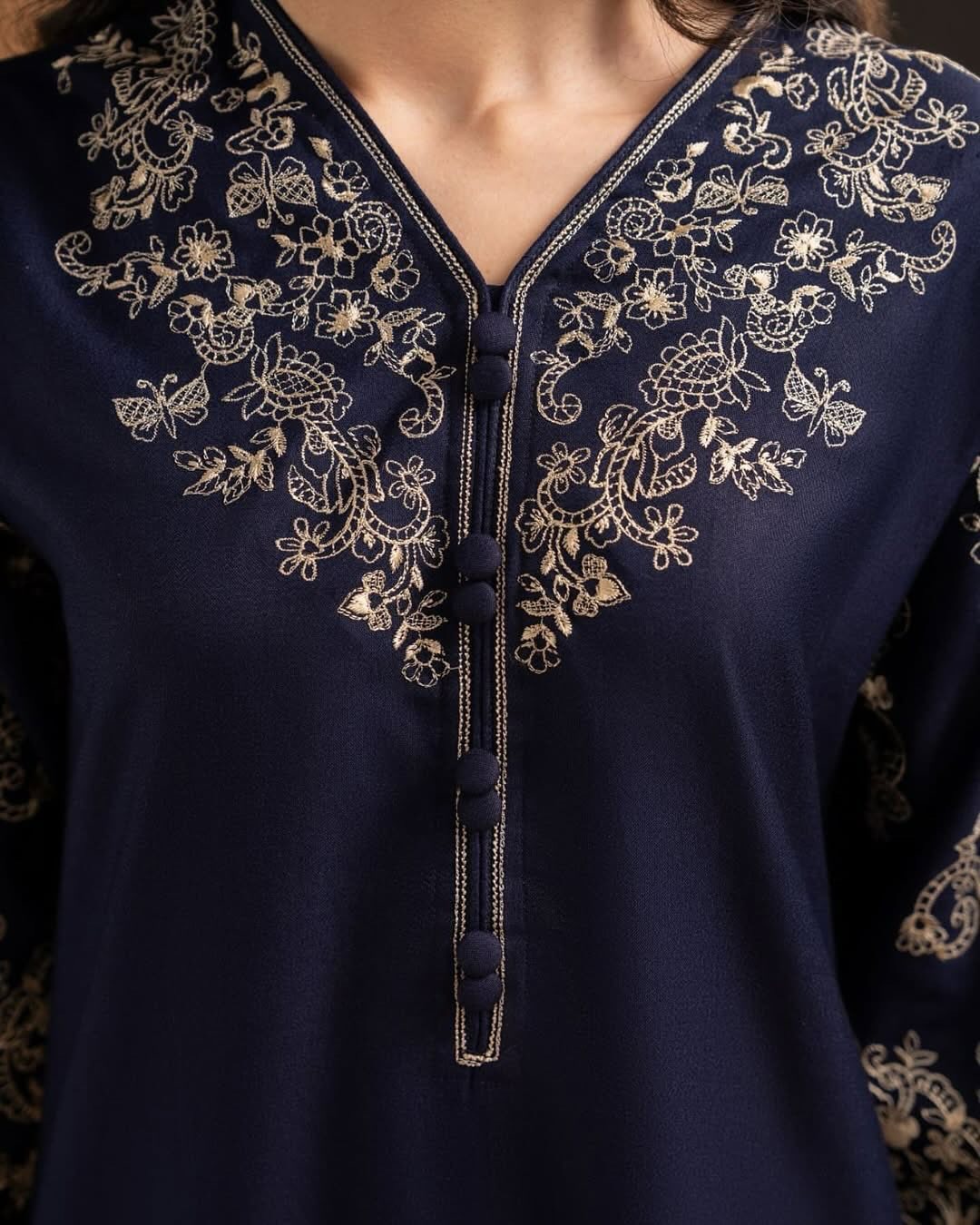 NOVA EMBROIDERY 2-PCS royal lifestyle collections