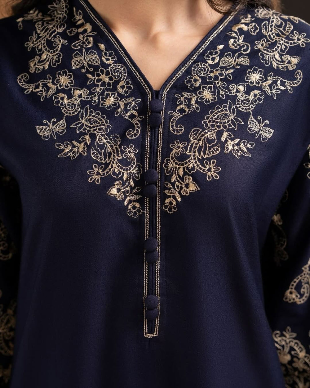 NOVA EMBROIDERY 2-PCS royal lifestyle collections