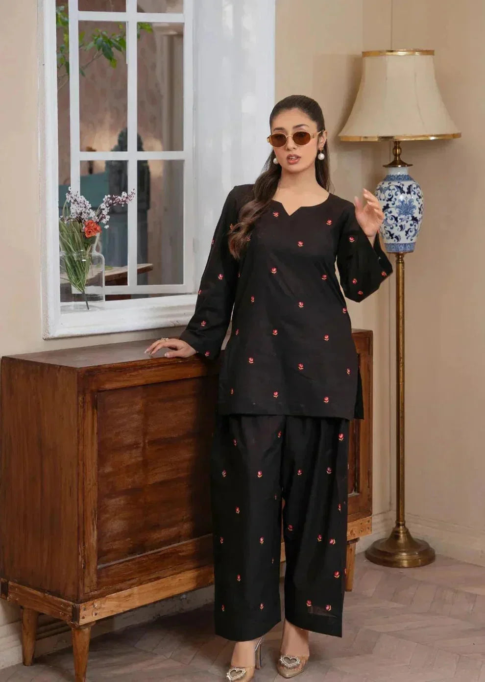 Flower-Petal Furshi Shalwar 2pc royal lifestyle collections