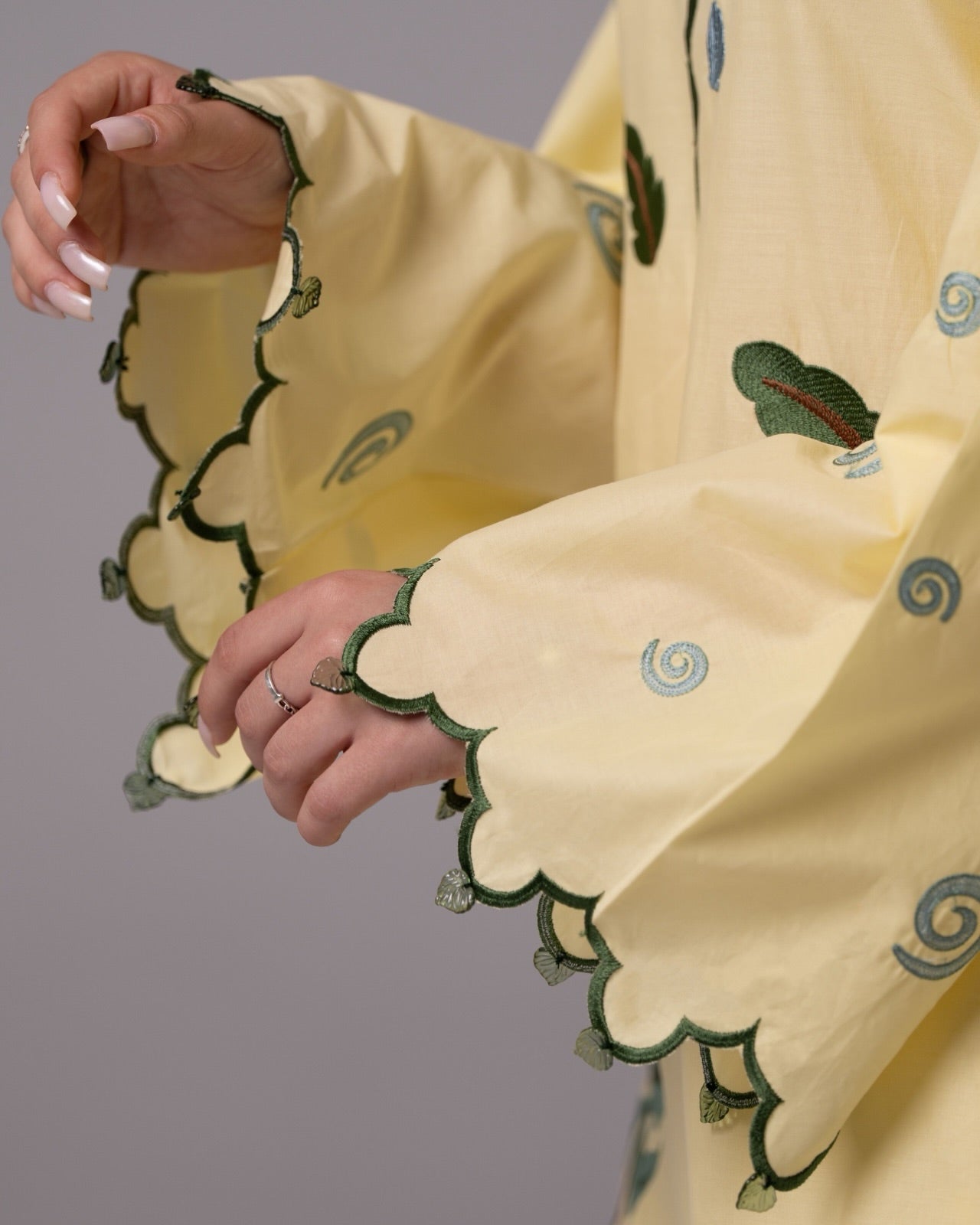 gold osen 2pc (stiched)
