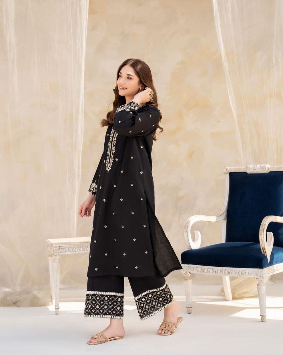 BLACK PEARL EMBROIDERED 2-PCS royal lifestyle collections